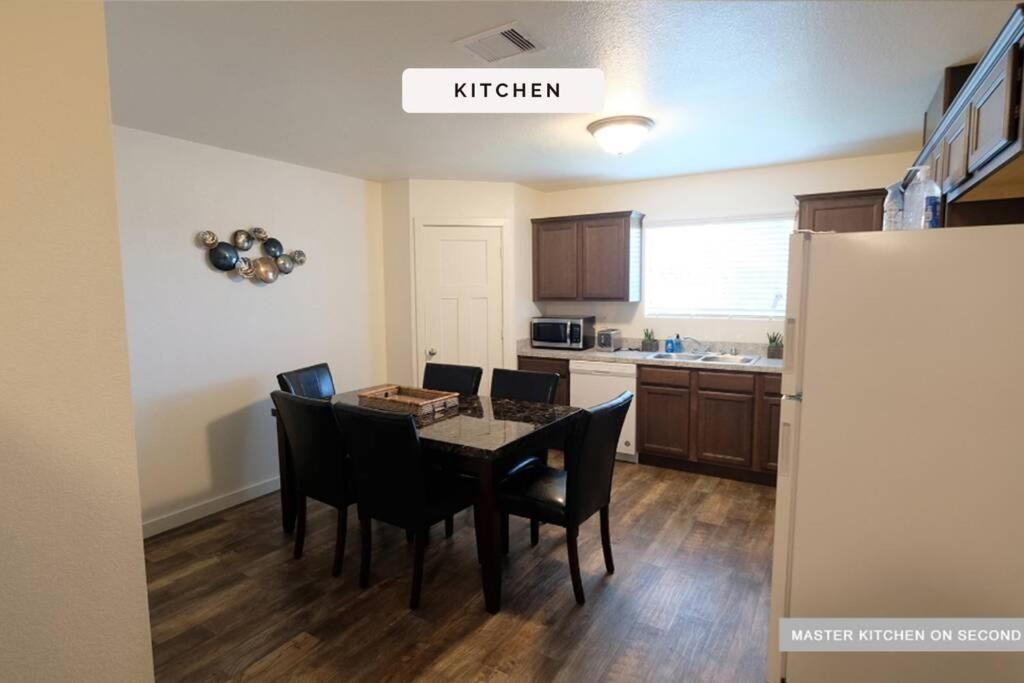 3 Story, 3 Bdrm, 4 Beds, 2 Bath, North Houston, Iah - 10B Villa Exteriör bild